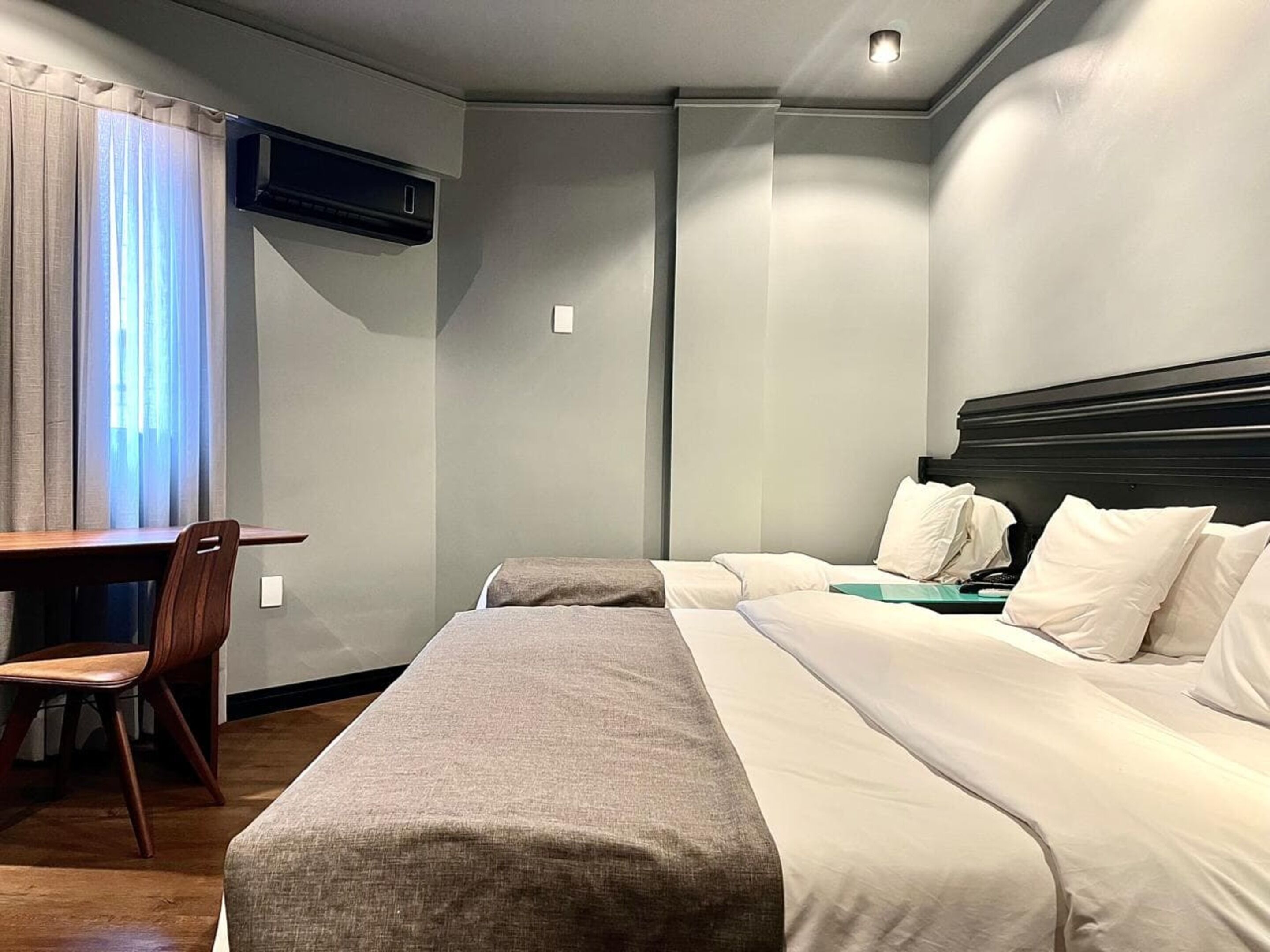 Standard Plus | Minibar, in-room safe, desk, blackout drapes