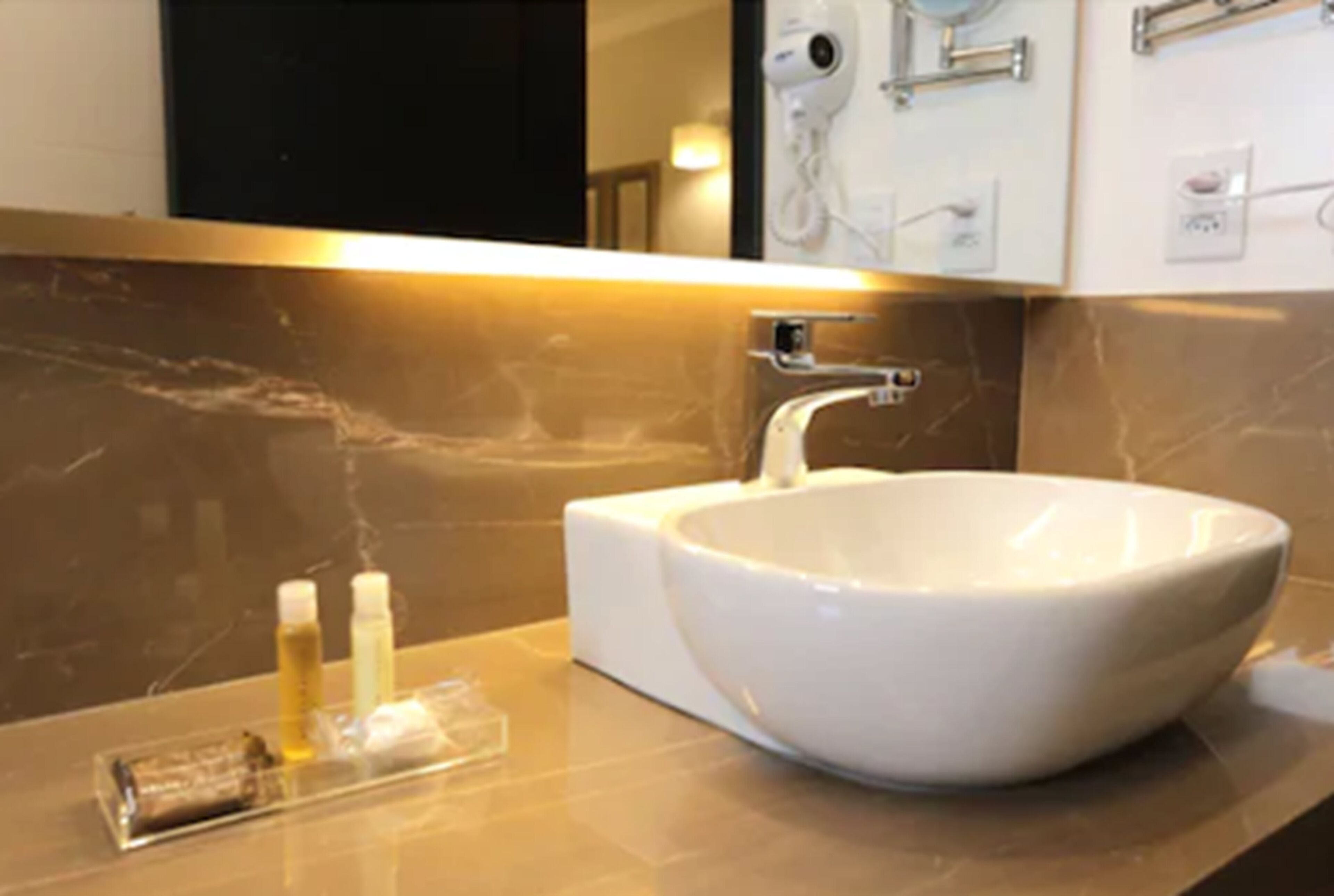 minibar, in-room safe, desk, blackout curtains