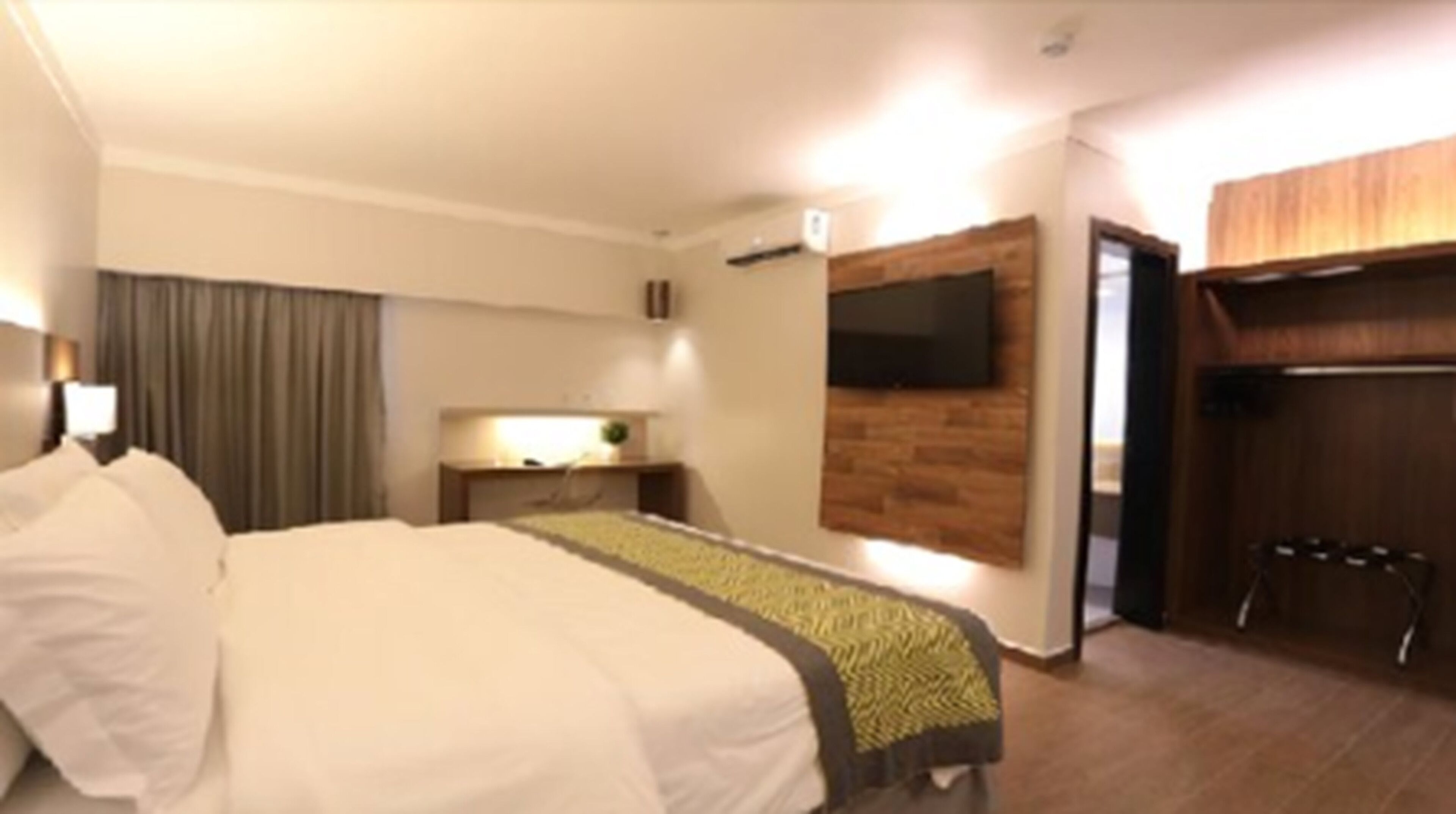 prime king size | minibar, in-room safe, desk, blackout curtains