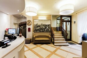 Reception - Albergo Firenze (Florence)