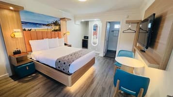 1 Queen Bed Non Smoking | Desk, laptop workspace, blackout curtains, iron/ironing board