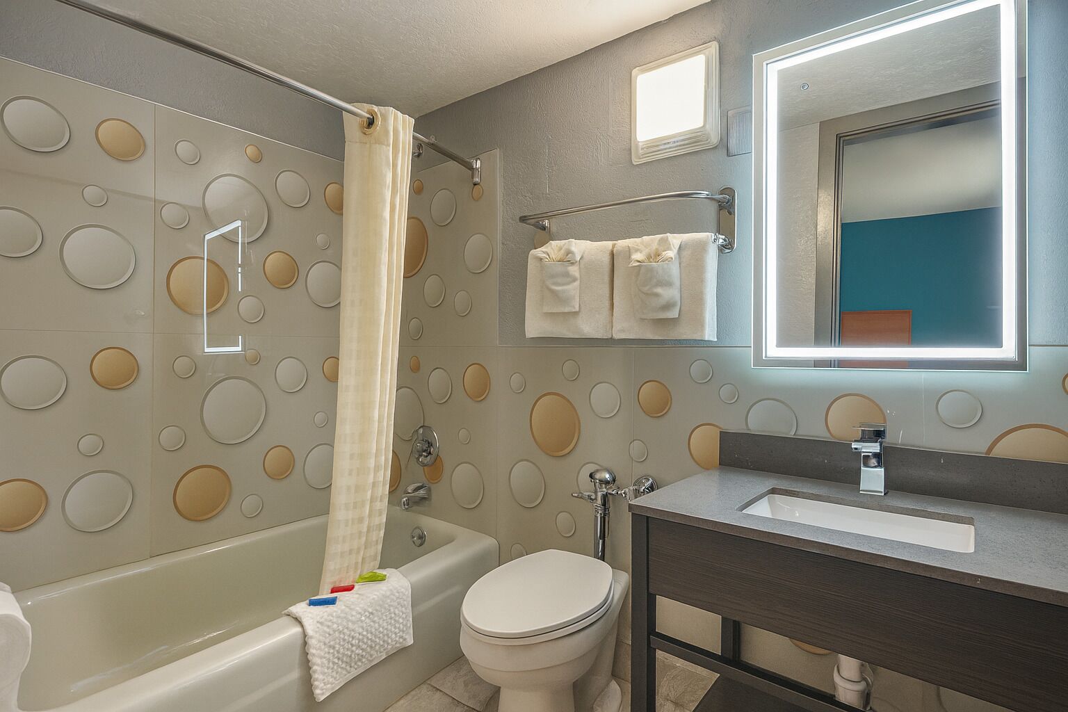 Free toiletries, towels