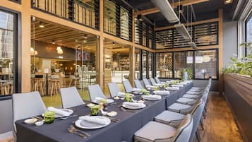 Der serveres morgenmad, frokost og aftensmad