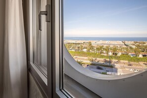 Economy Single Room, Non Smoking | Minibar, in-room safe, desk, blackout curtains - B&B Hotel Chioggia Airone (Chioggia)