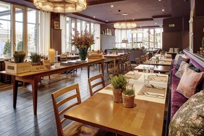 Breakfast, lunch and dinner served  - Geroldswil Swiss Quality Hotel (Geroldswil)
