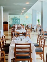 Se sirven desayunos, almuerzos y cenas