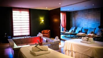 Sauna seca, banheira de hidromassagem, sauna a vapor, banho turco/hammam
