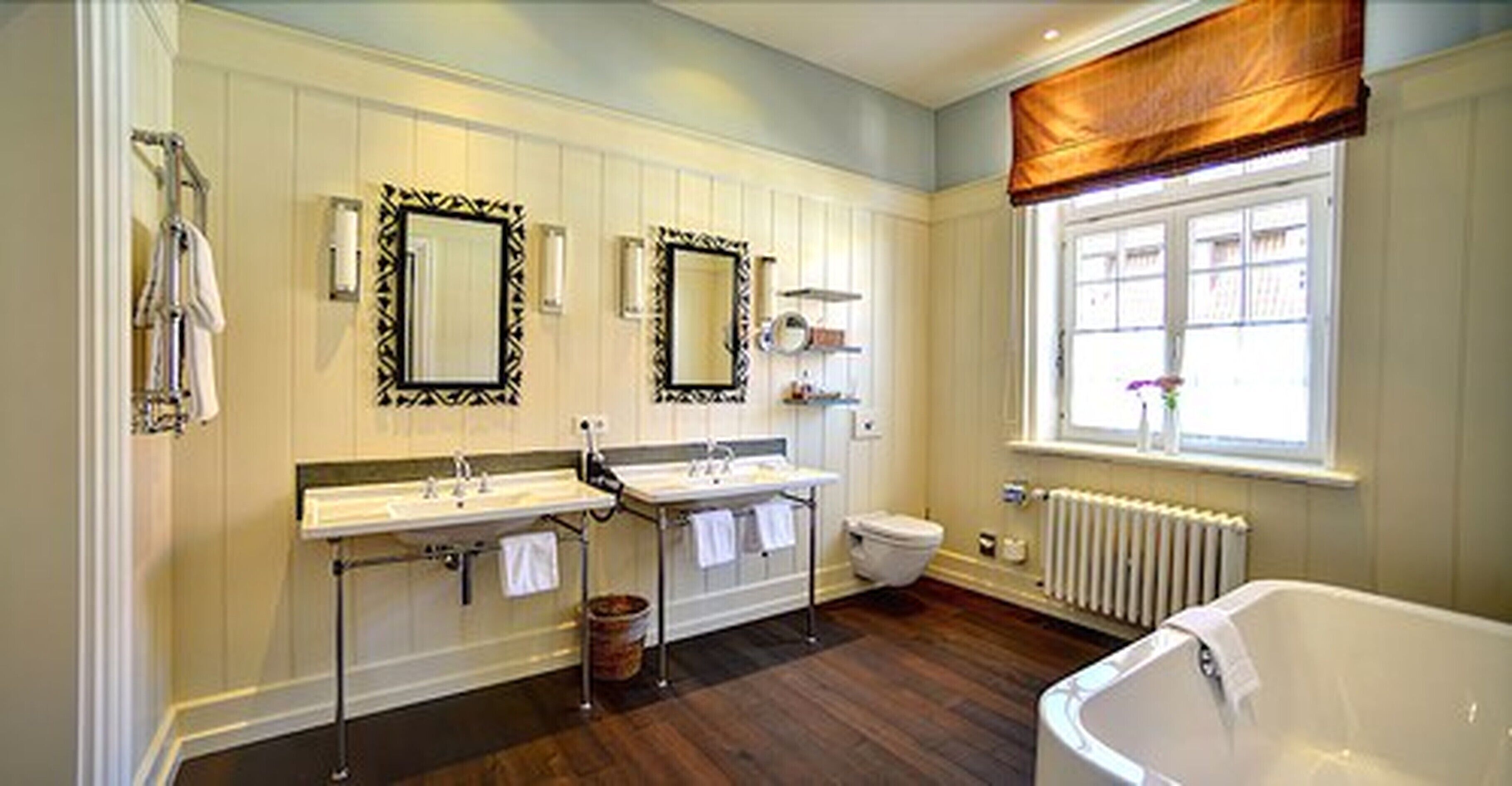 junior suite, 1 bedroom | bathroom | shower, free toiletries, hair dryer, bathrobes