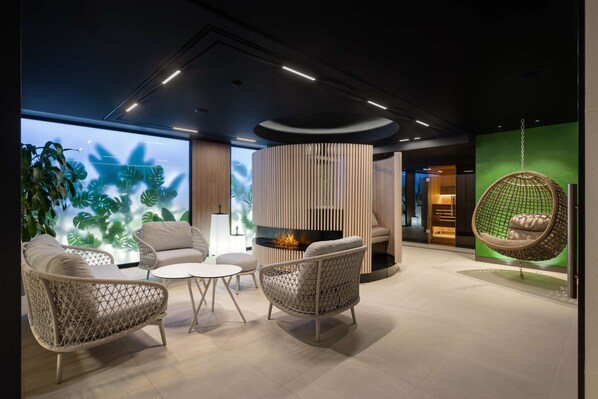 Körperbehandlungen, Ganzkörperwickelbehandlung, Körperpeelings