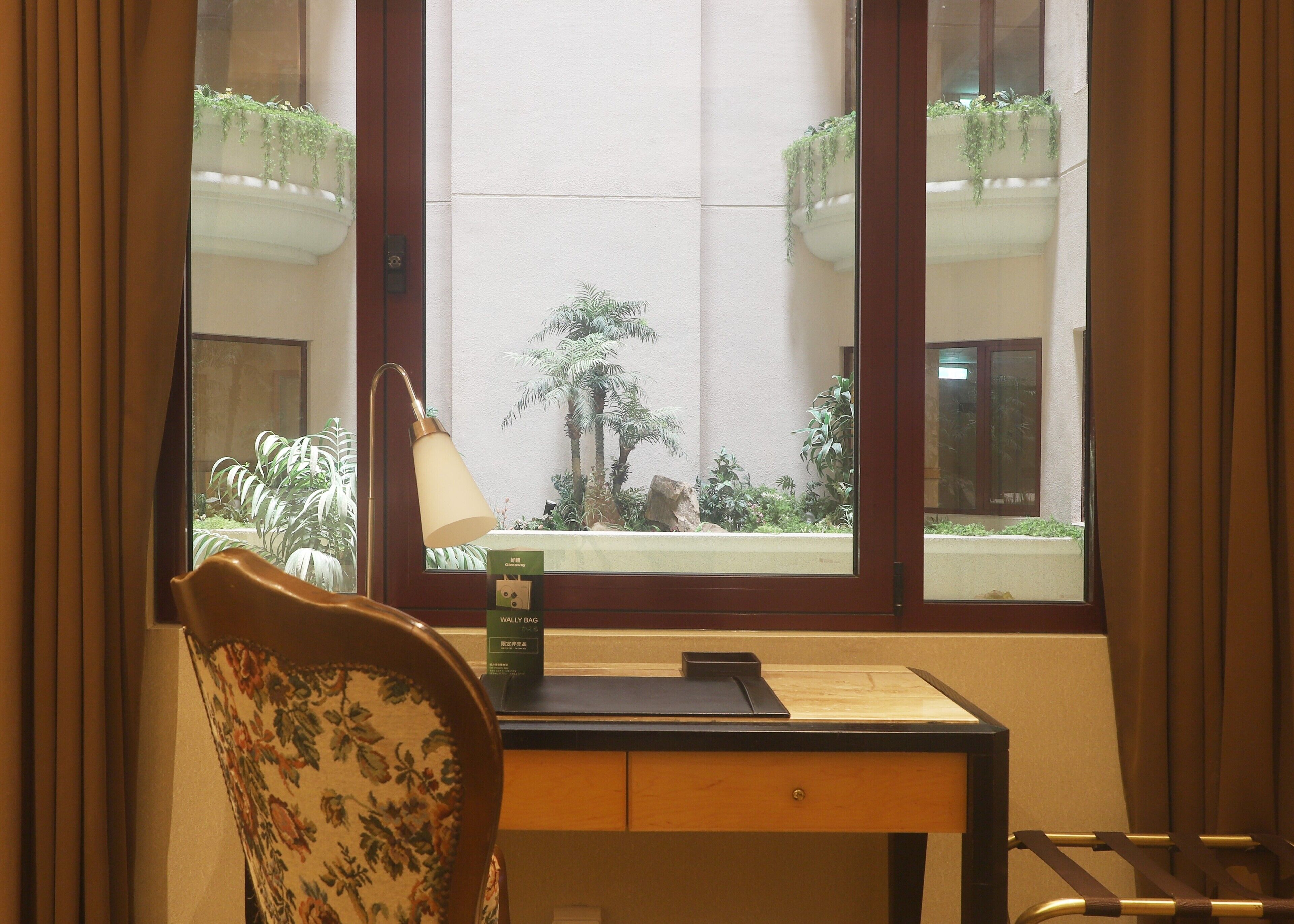 superior twin- no view | 1 bedroom, in-room safe, desk, soundproofing