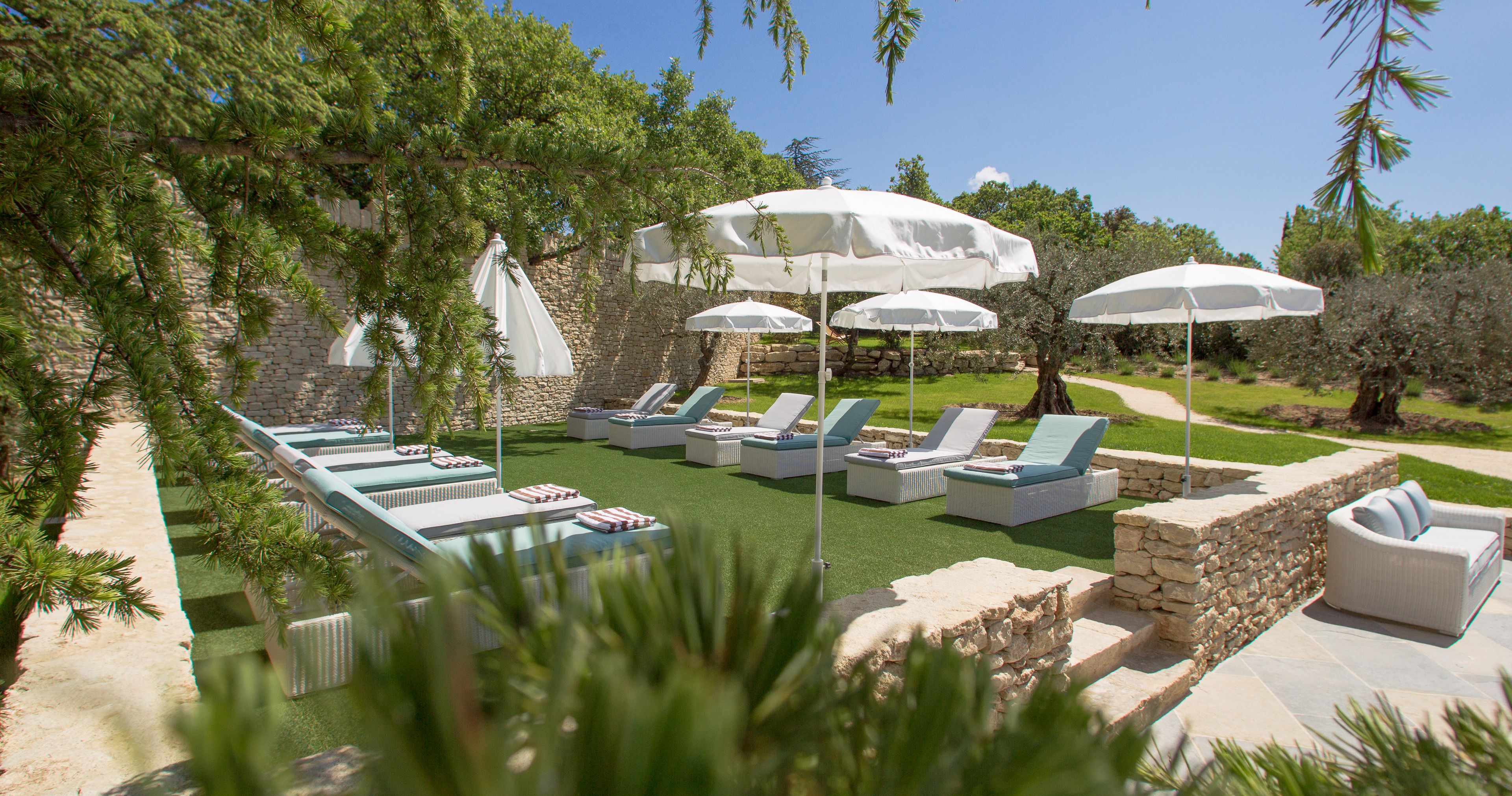 Outdoor pool, pool loungers