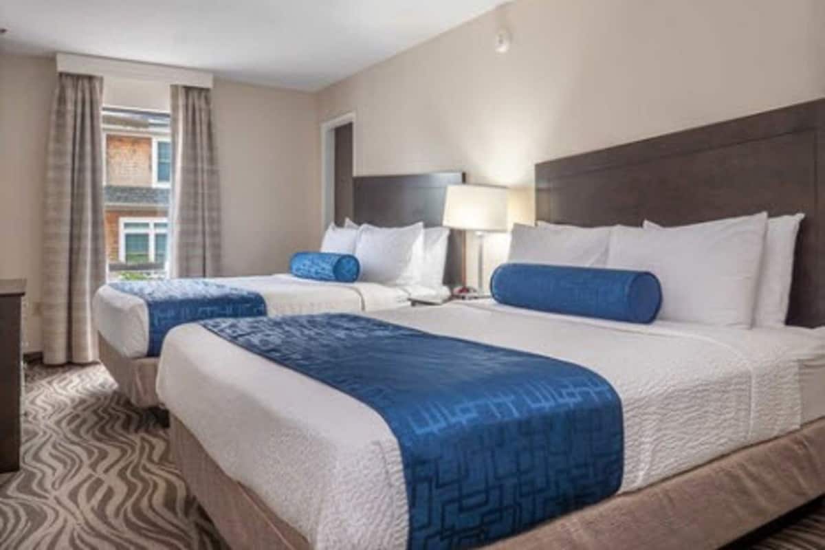 In-room safe, blackout drapes, iron/ironing board, free WiFi