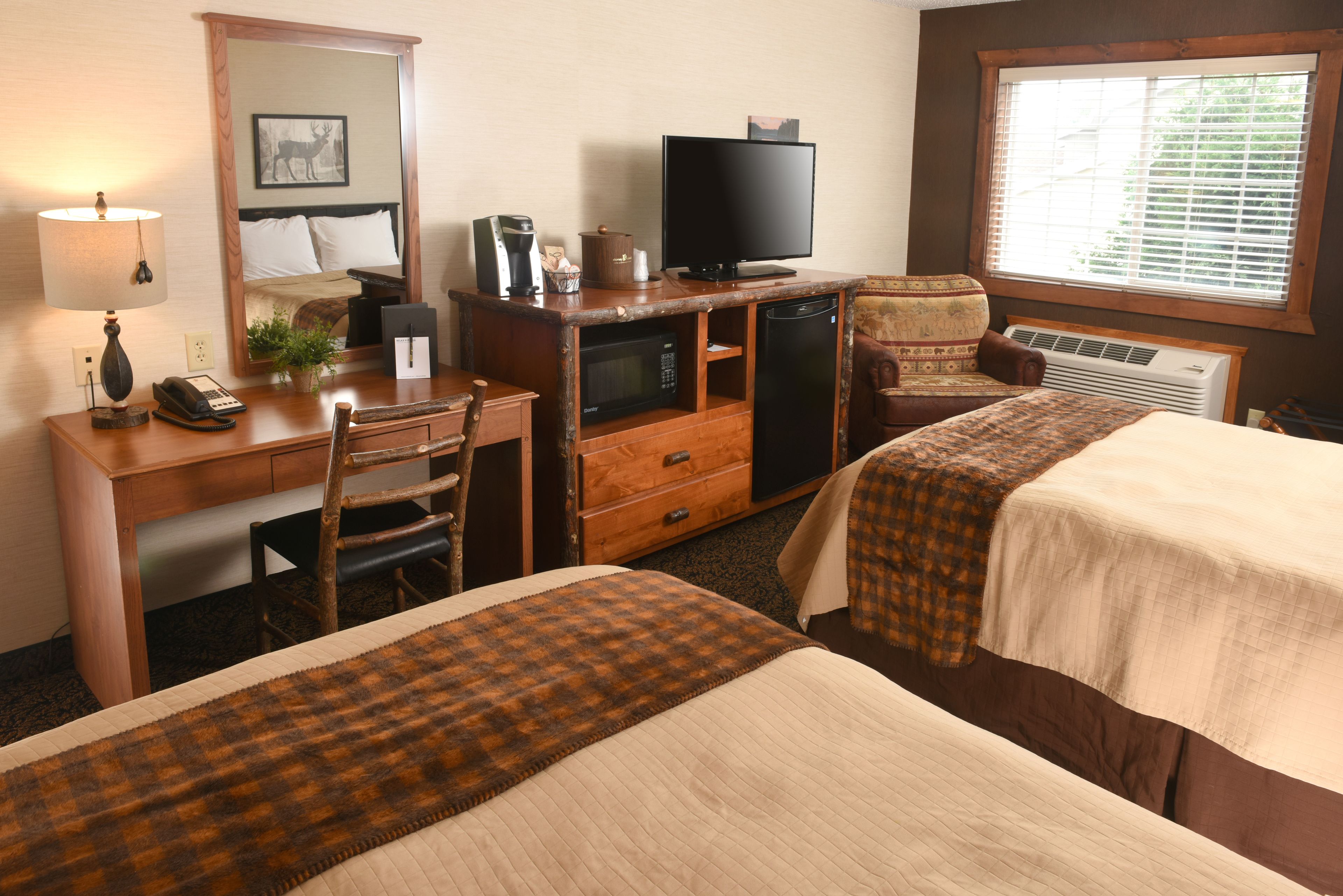 deluxe room, 2 double beds | room amenity