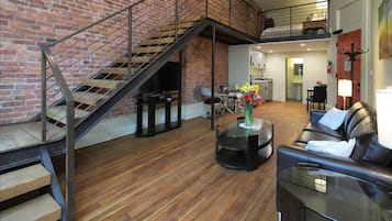 Lofted Studio (2nd and 3rd Floors) | Free WiFi, bed sheets