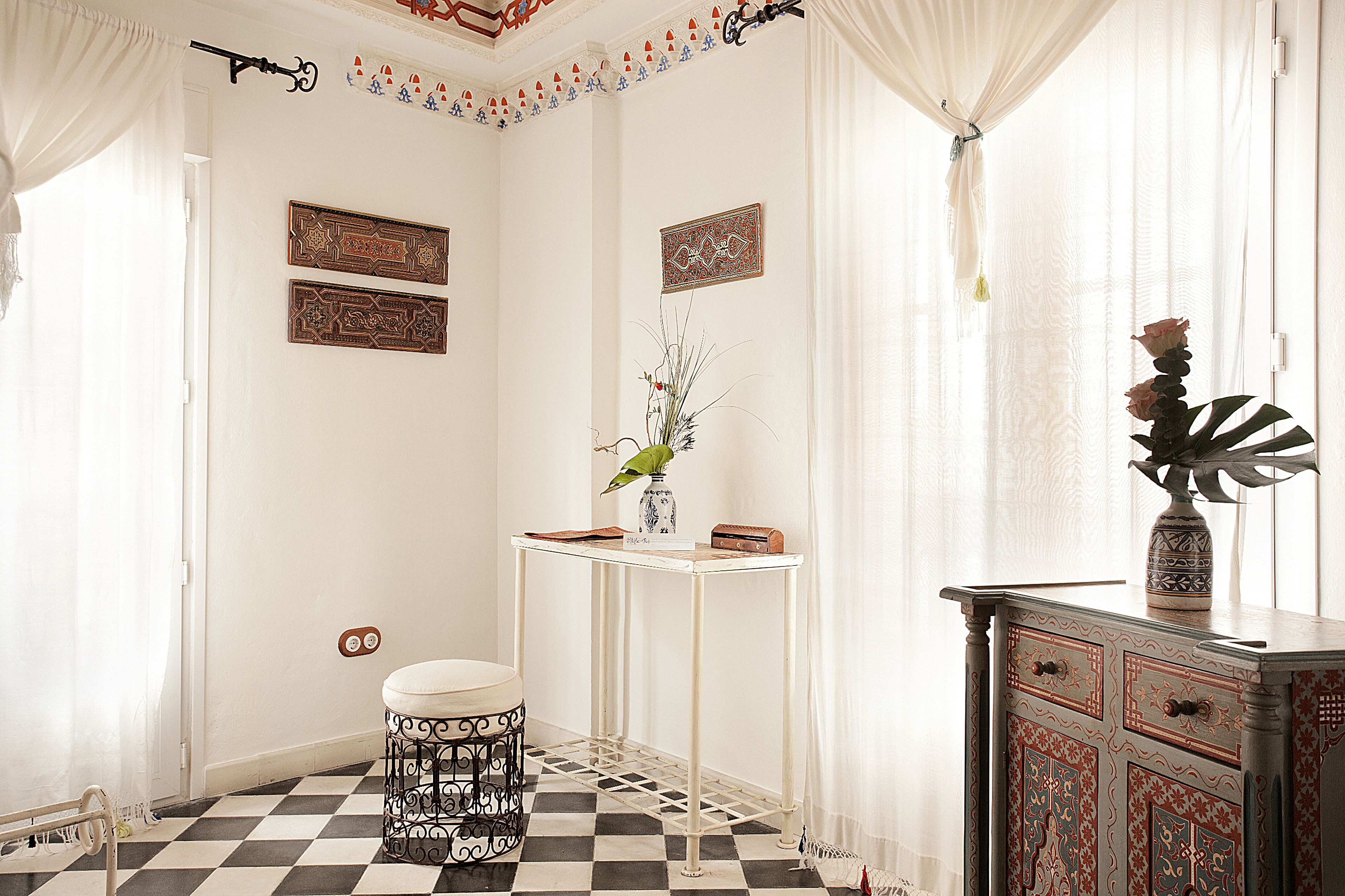 romantic double room | 1 bedroom, in-room safe, iron/ironing board, free wifi