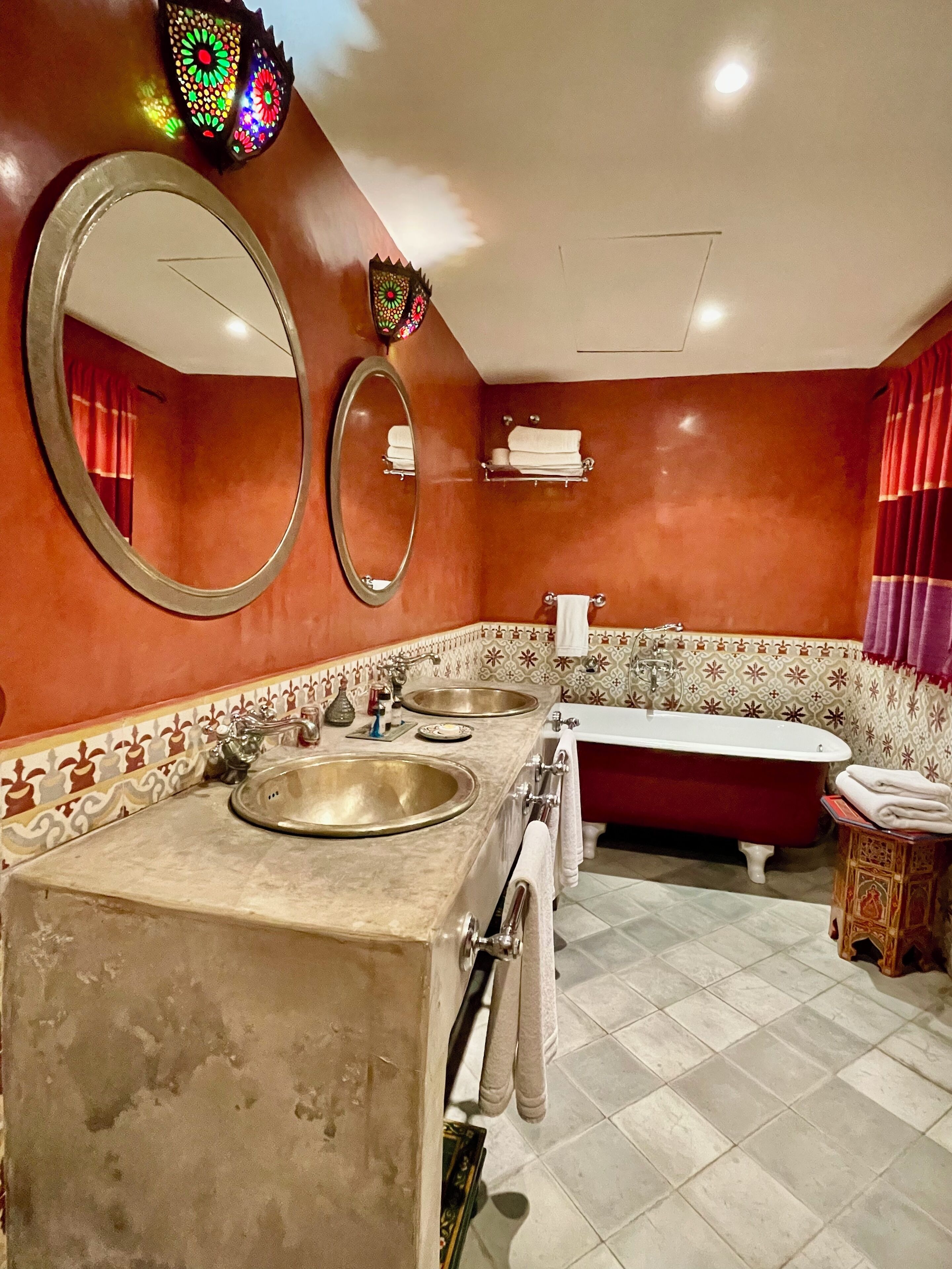 classic triple room | bathroom | hair dryer, towels, soap, shampoo