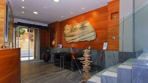 Interior entrance - Hotel Vetusta (Oviedo)