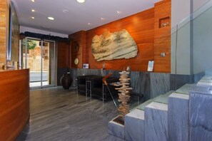 Interior entrance - Hotel Vetusta (Oviedo)