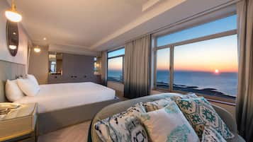 Suite, 1 kingsize bed (Skyline) | Hypoallergeen beddengoed, donzen dekbedden, een kluis op de kamer