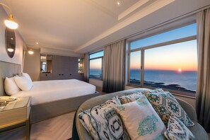 Suite, 1 cama de matrimonio grande (Skyline) | Ropa de cama hipoalergénica, edredones de plumas, caja fuerte