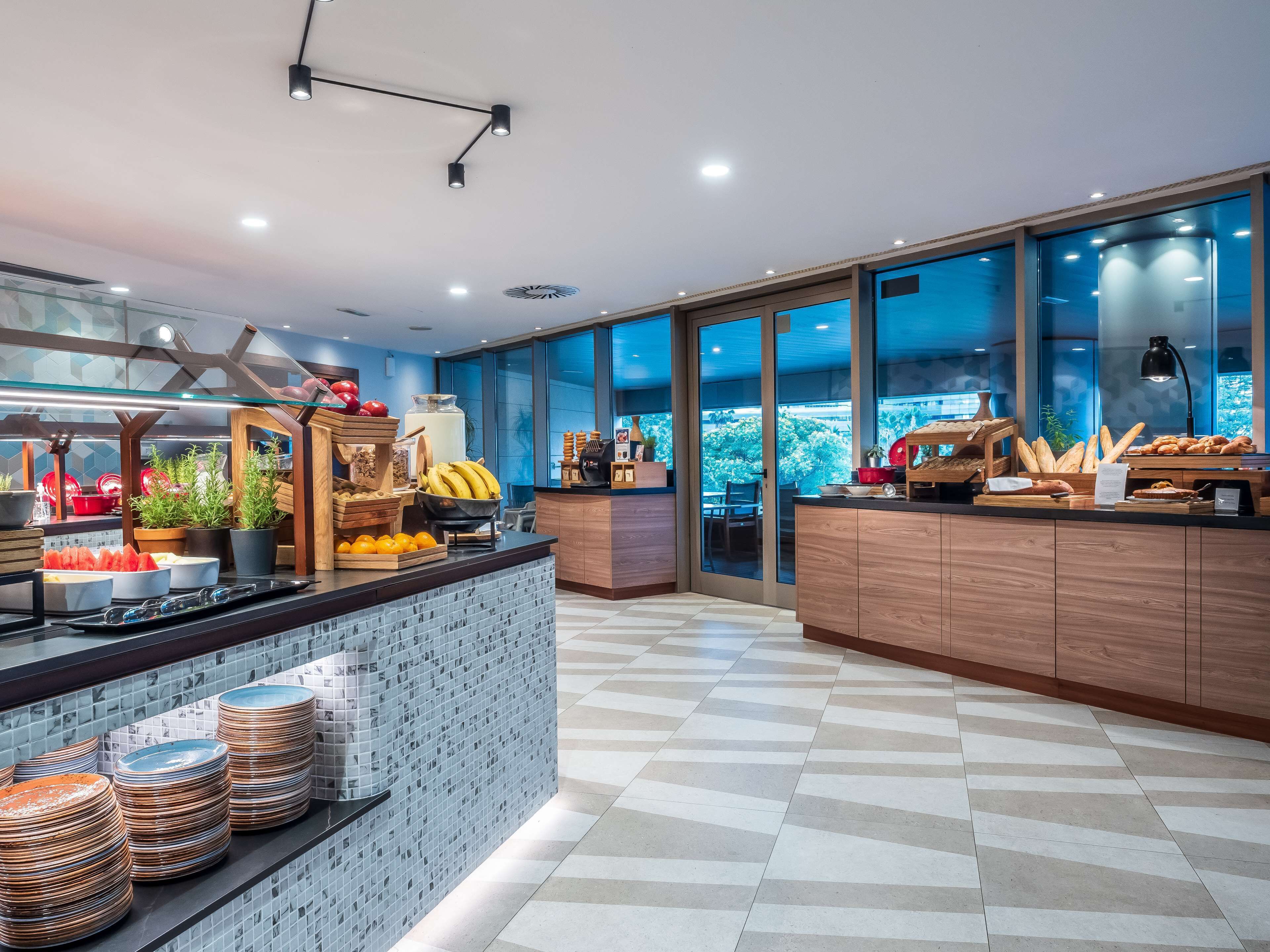 daily buffet breakfast (eur 33 per person)