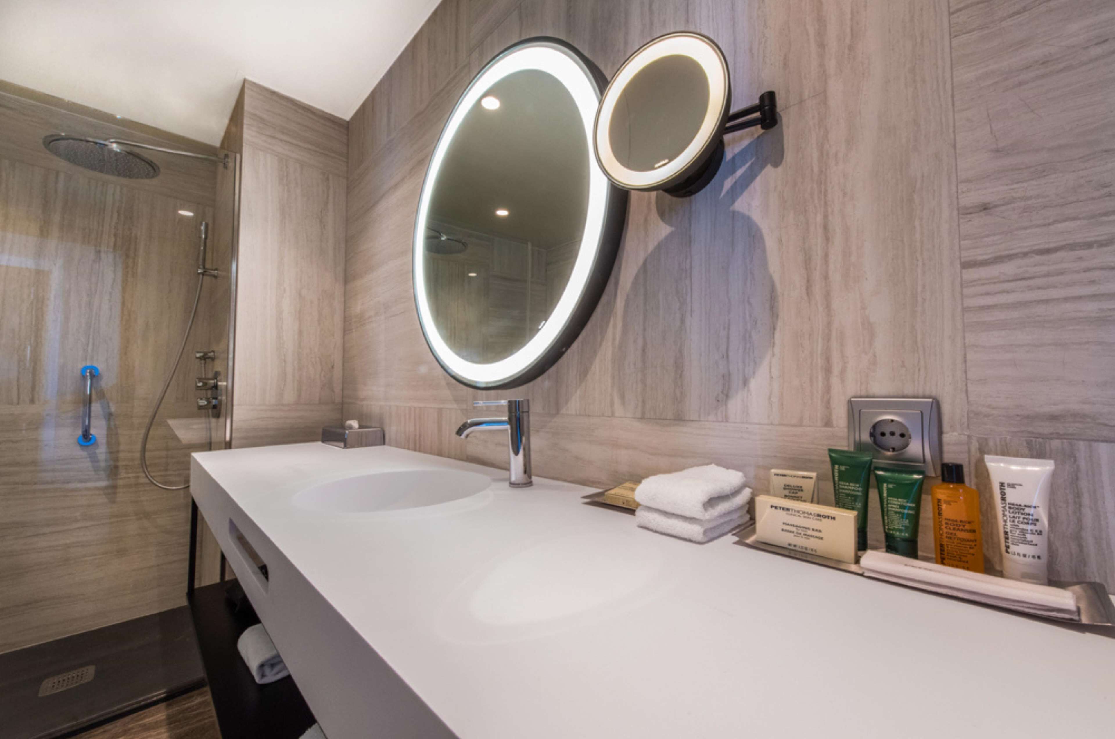 suite, 1 bedroom | bathroom shower