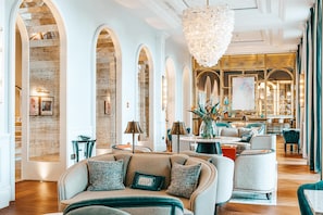 Bar (on property) - Hilton Imperial Dubrovnik (Dubrovnik)