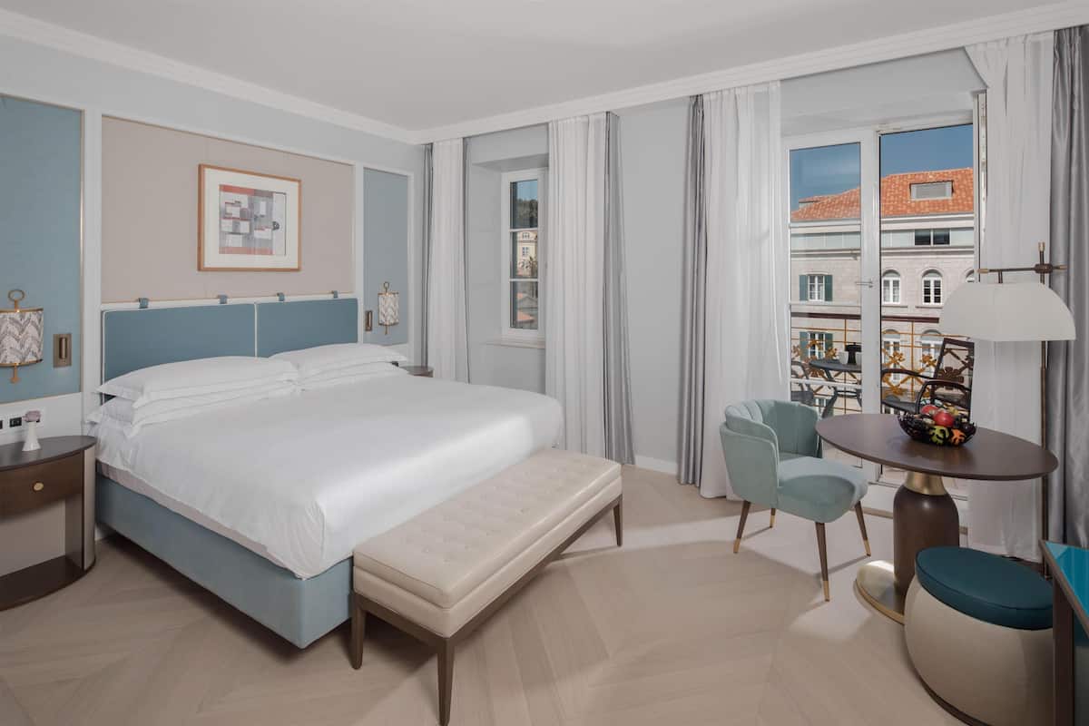 Executive Room, 1 King Bed