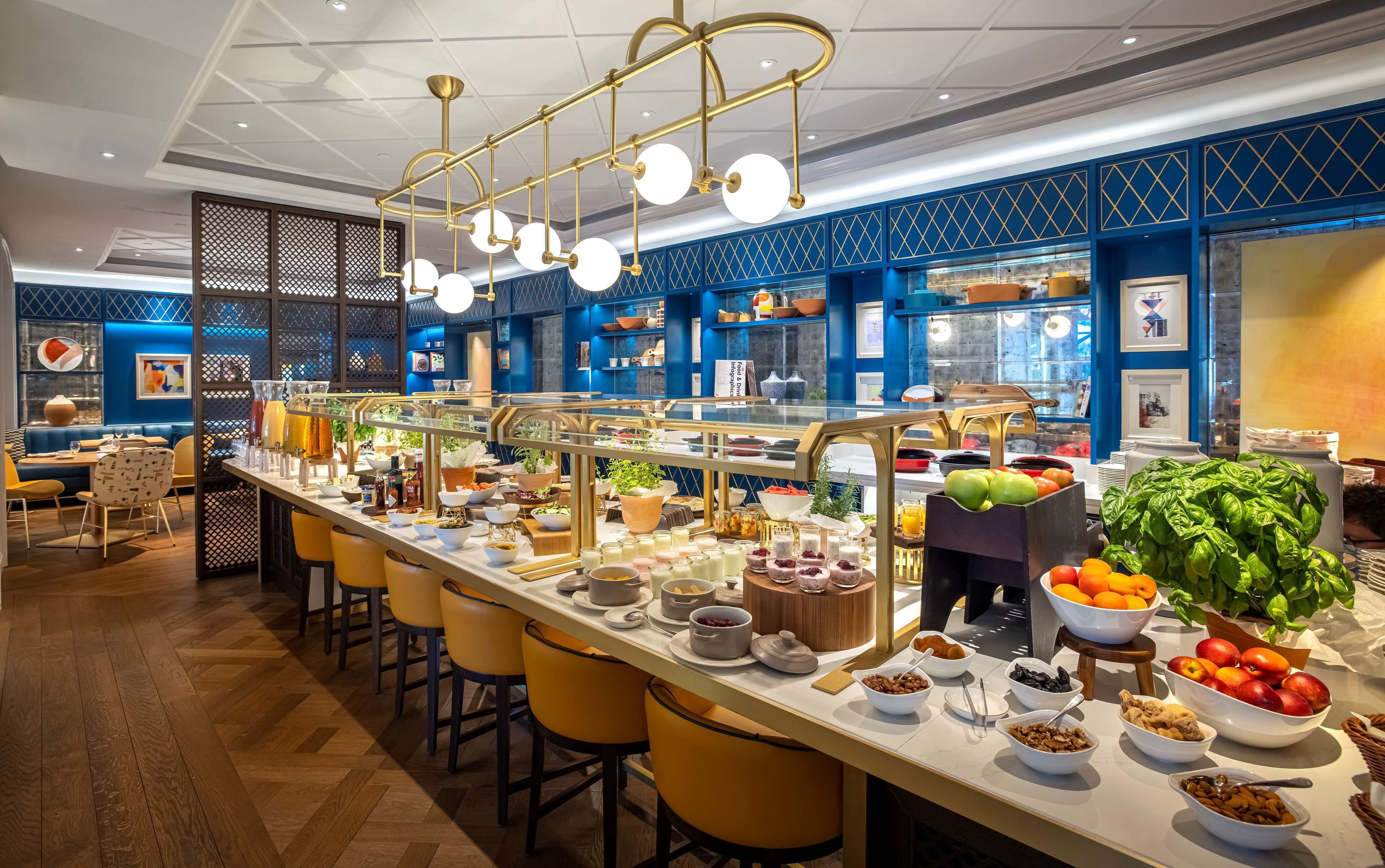 free daily self-service breakfast