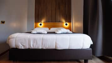 Standard-Doppelzimmer | Zimmersafe, Schreibtisch, schallisolierte Zimmer, kostenloses WLAN