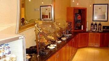 Café da manhã continental grátis todos os dias