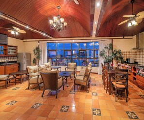 TV - Hotel Casa Roland San José (San José)