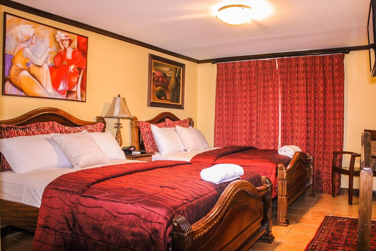 1 bedroom, premium bedding, minibar, in-room safe