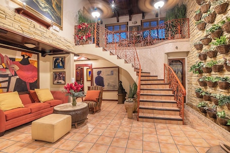 Diseño del edificio. Hotel Casa Roland San José