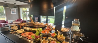 ホテル カンパニール コンフラン サント オノリーヌ