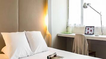 Free WiFi, bed sheets