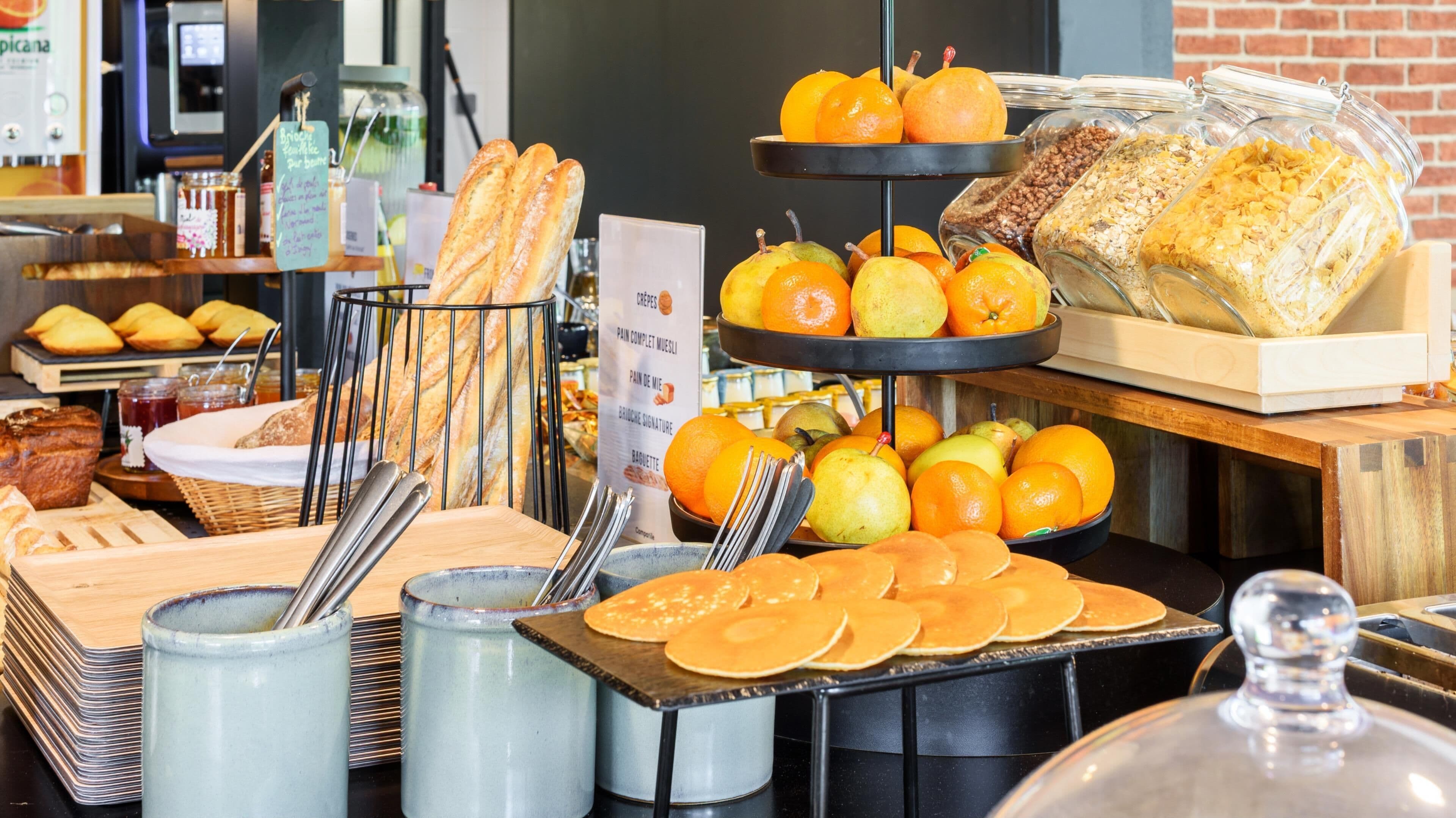 Petit déjeuner continental servi tous les jours en supplément