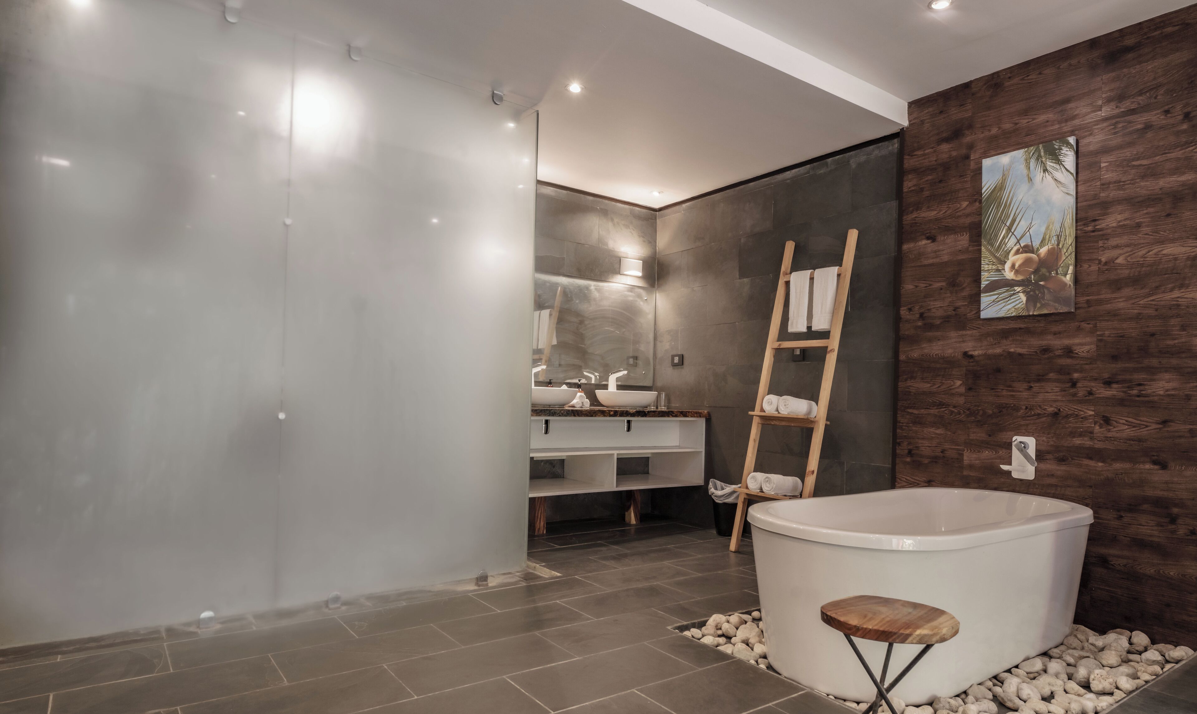 deluxe superior - elegance & romance | bathroom | shower, eco-friendly toiletries, hair dryer, towels