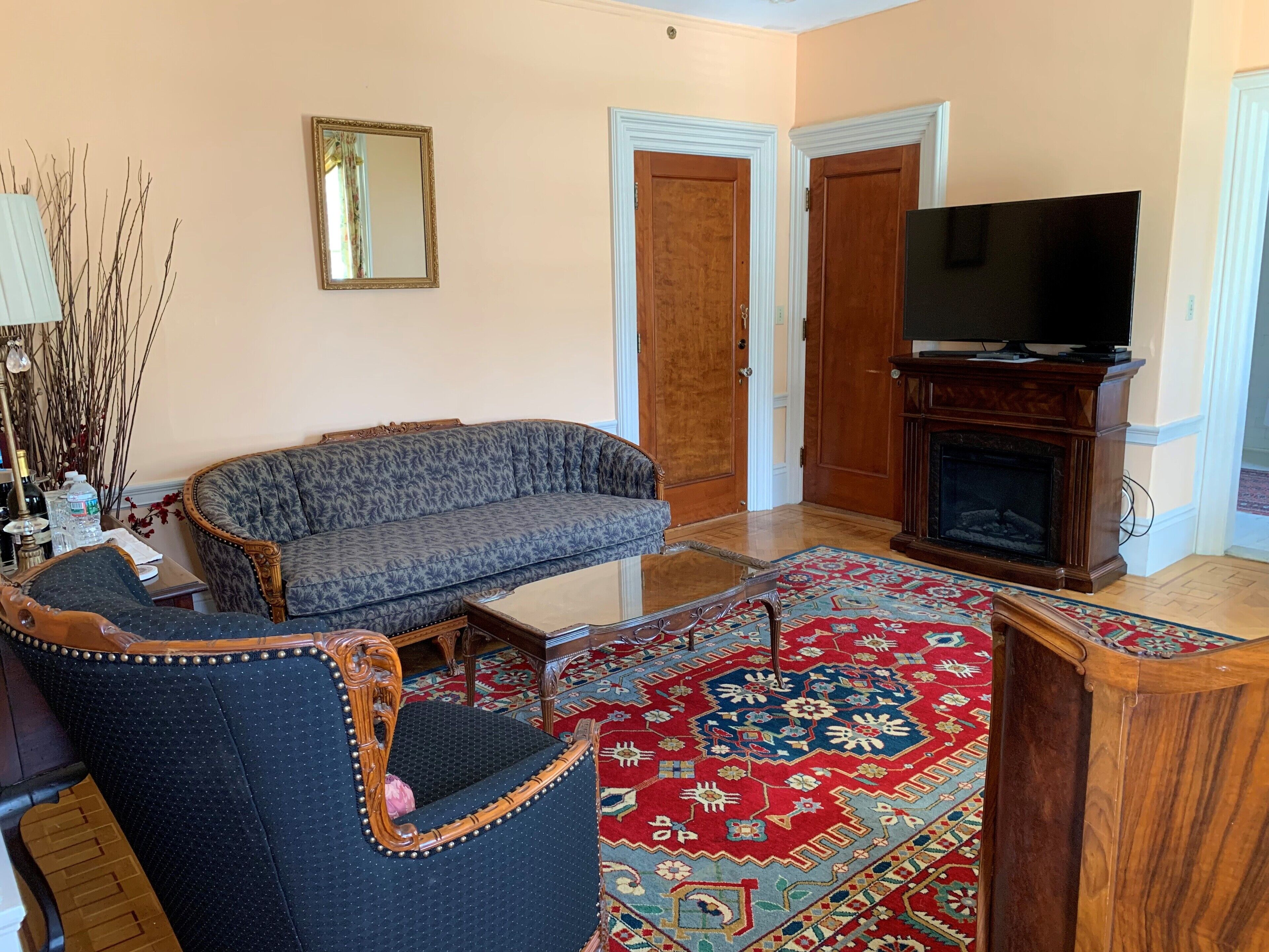 Room (Dorothy Brown, 2nd Floor)