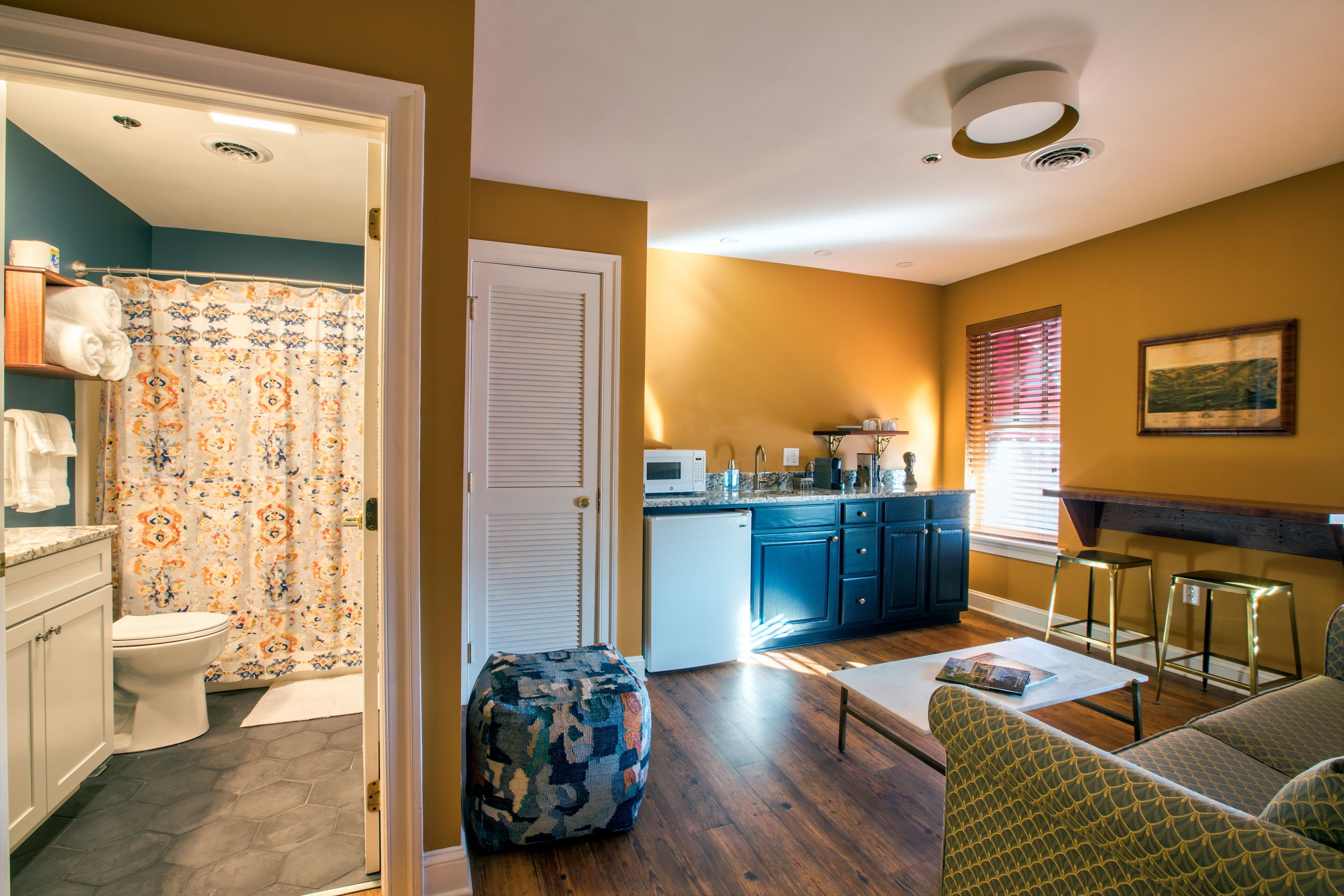 tillie pierce suite | living area | 32-inch tv with cable channels