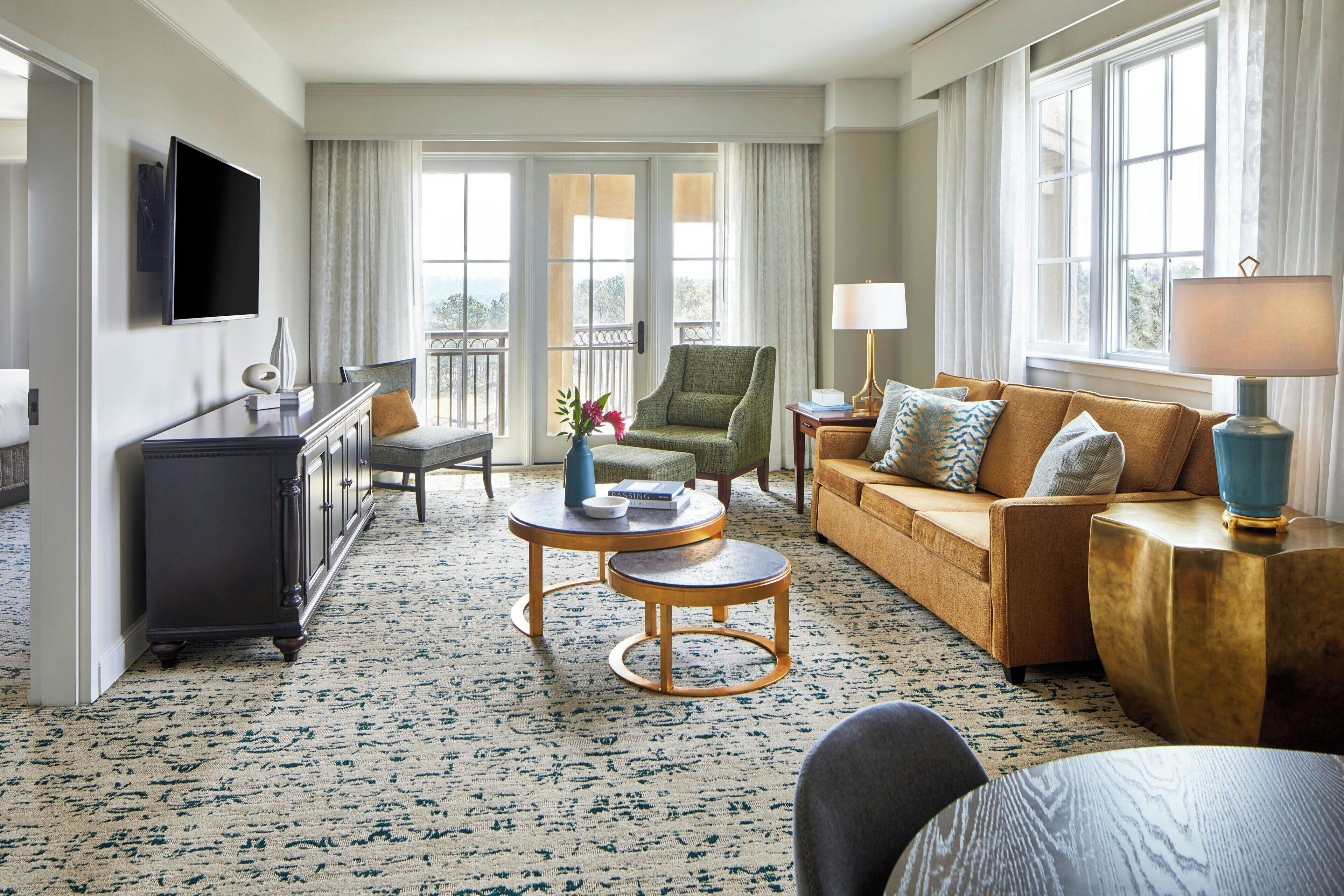 smart tv, video game console, netflix, pay films