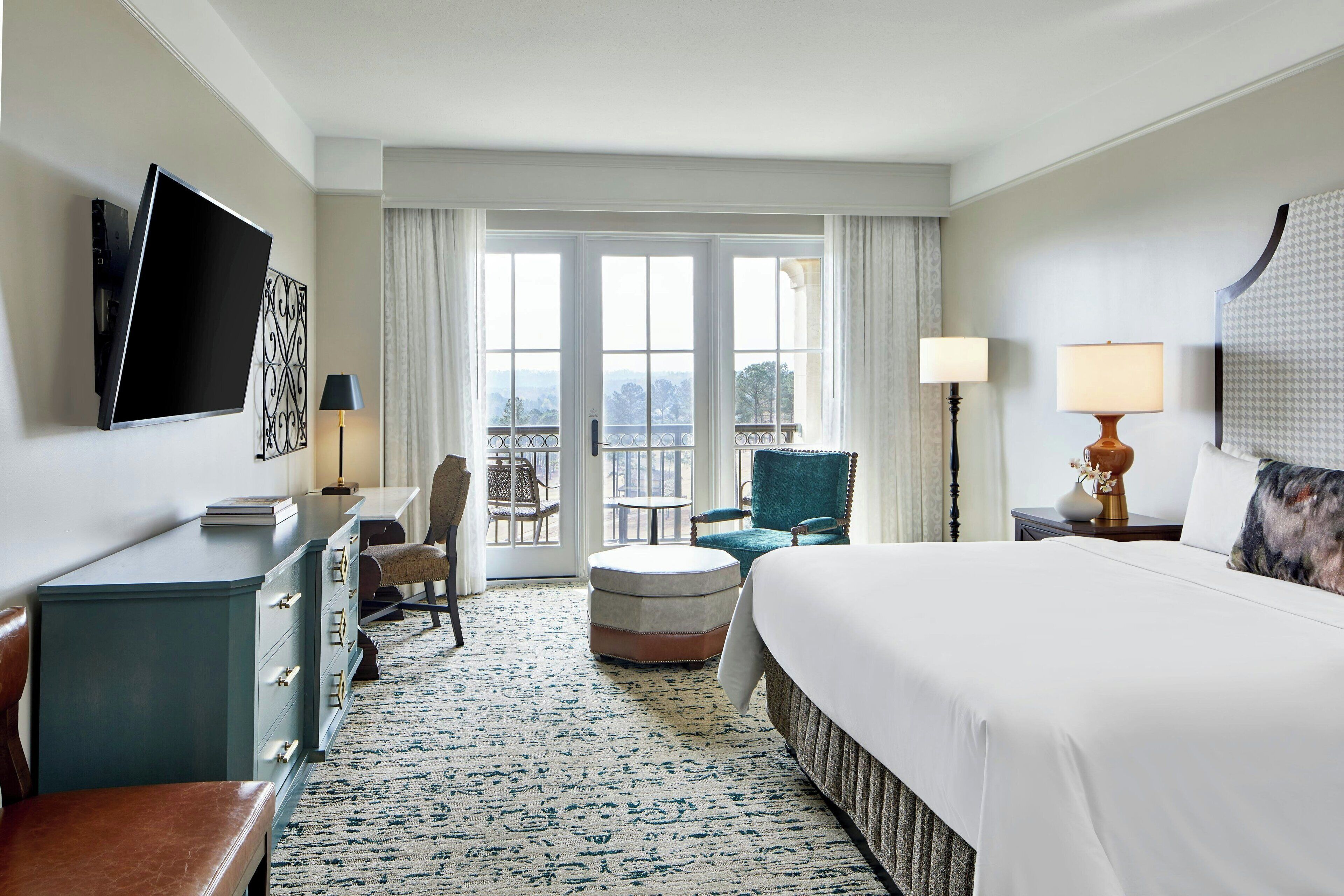 Zimmer, 1 King-Bett, Balkon, Blick auf die Anlage