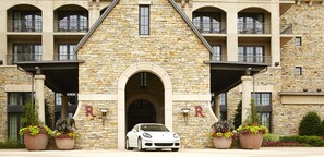 Fachada de la propiedad