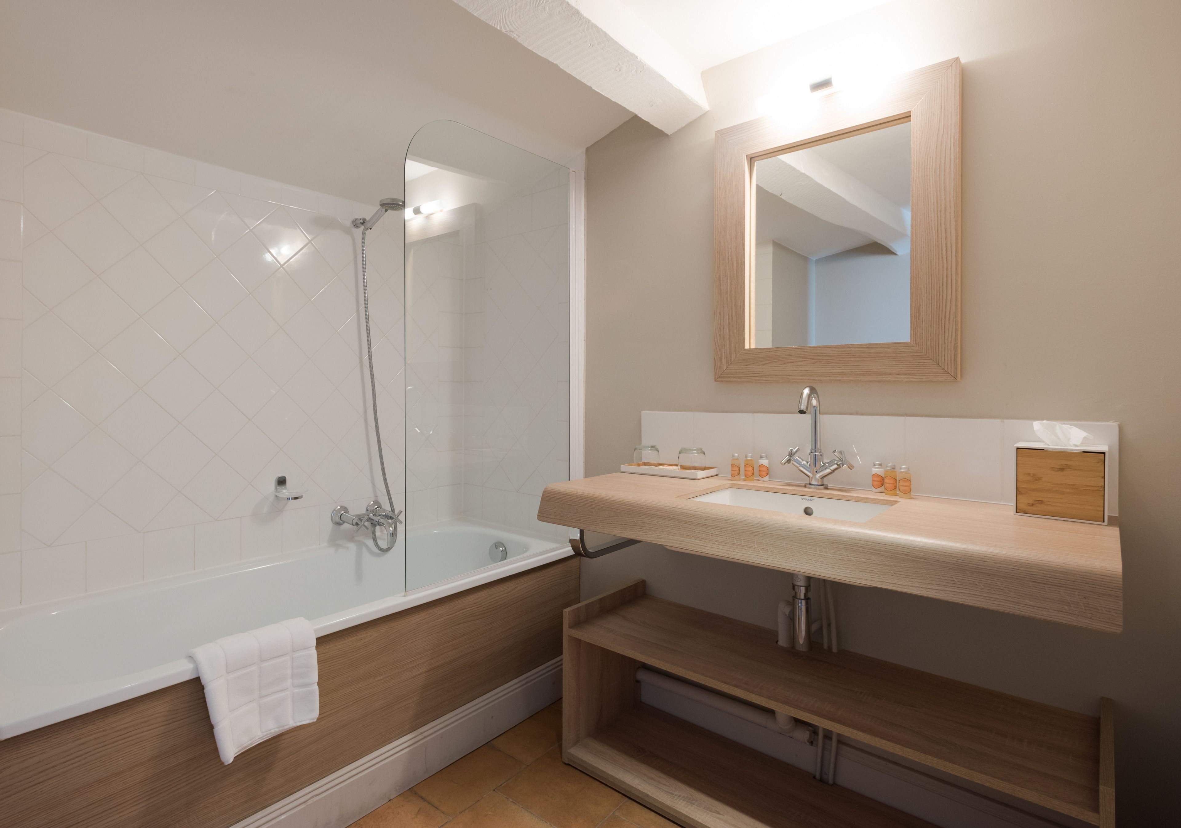 superior double room | bathroom | shower, free toiletries, hair dryer, towels