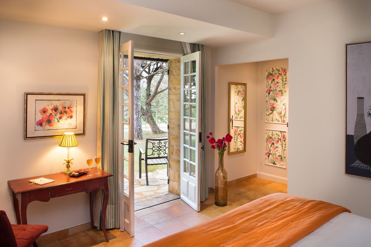 prestige double room | 1 bedroom, minibar, individually decorated, individually furnished