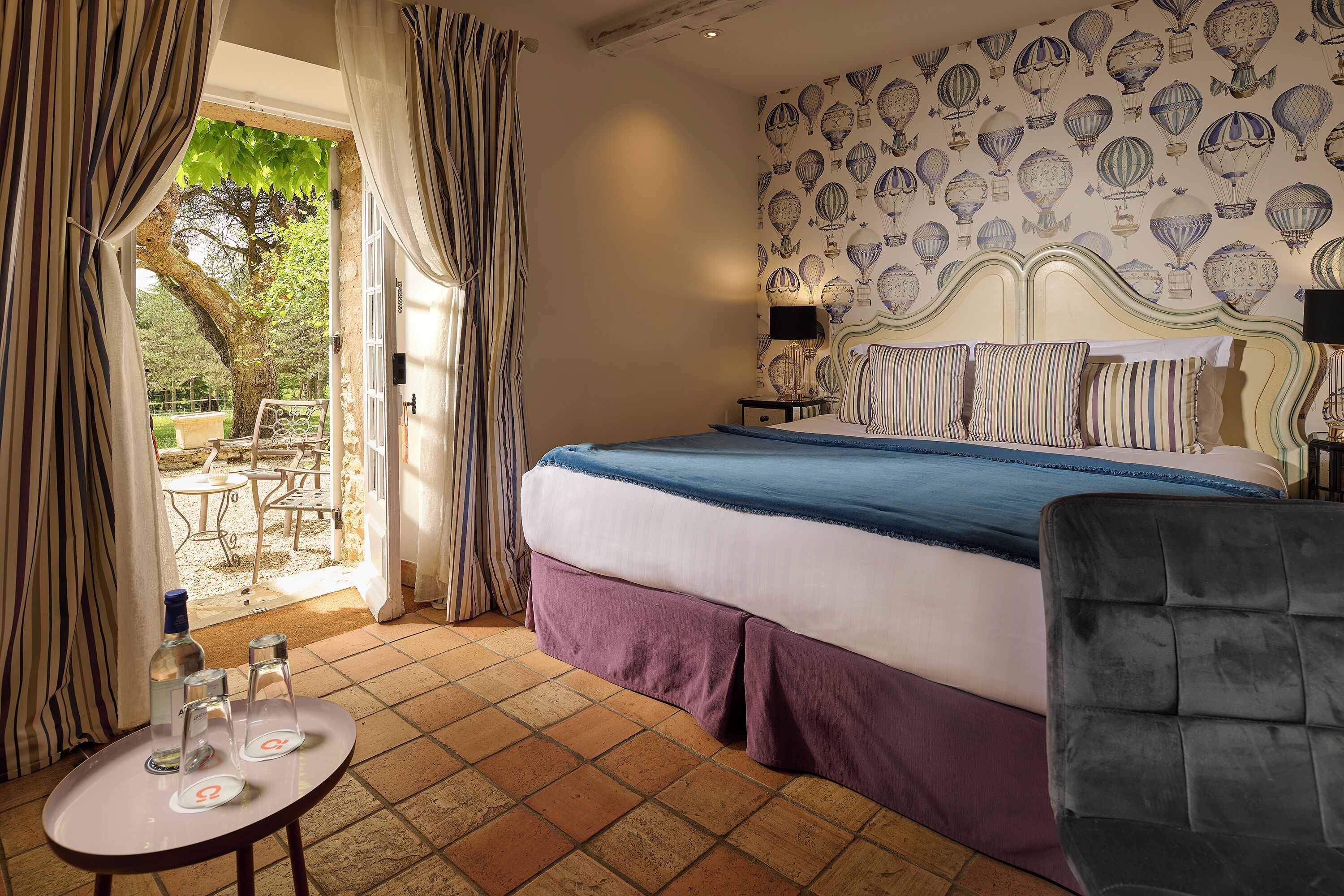 prestige double room | 1 bedroom, minibar, individually decorated, individually furnished