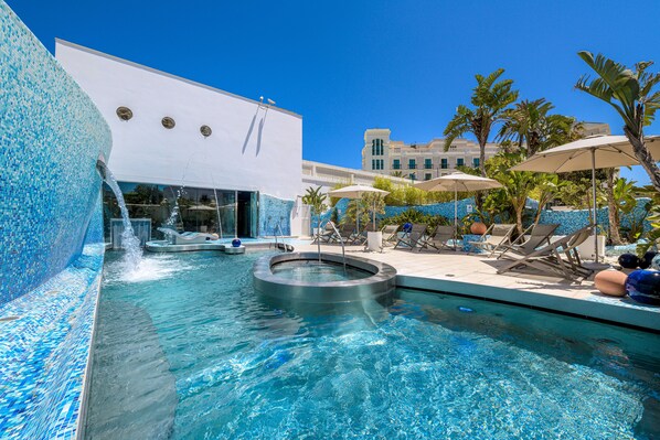 Espace de soins pour les couples, sauna, bain à remous, hammam, hammam