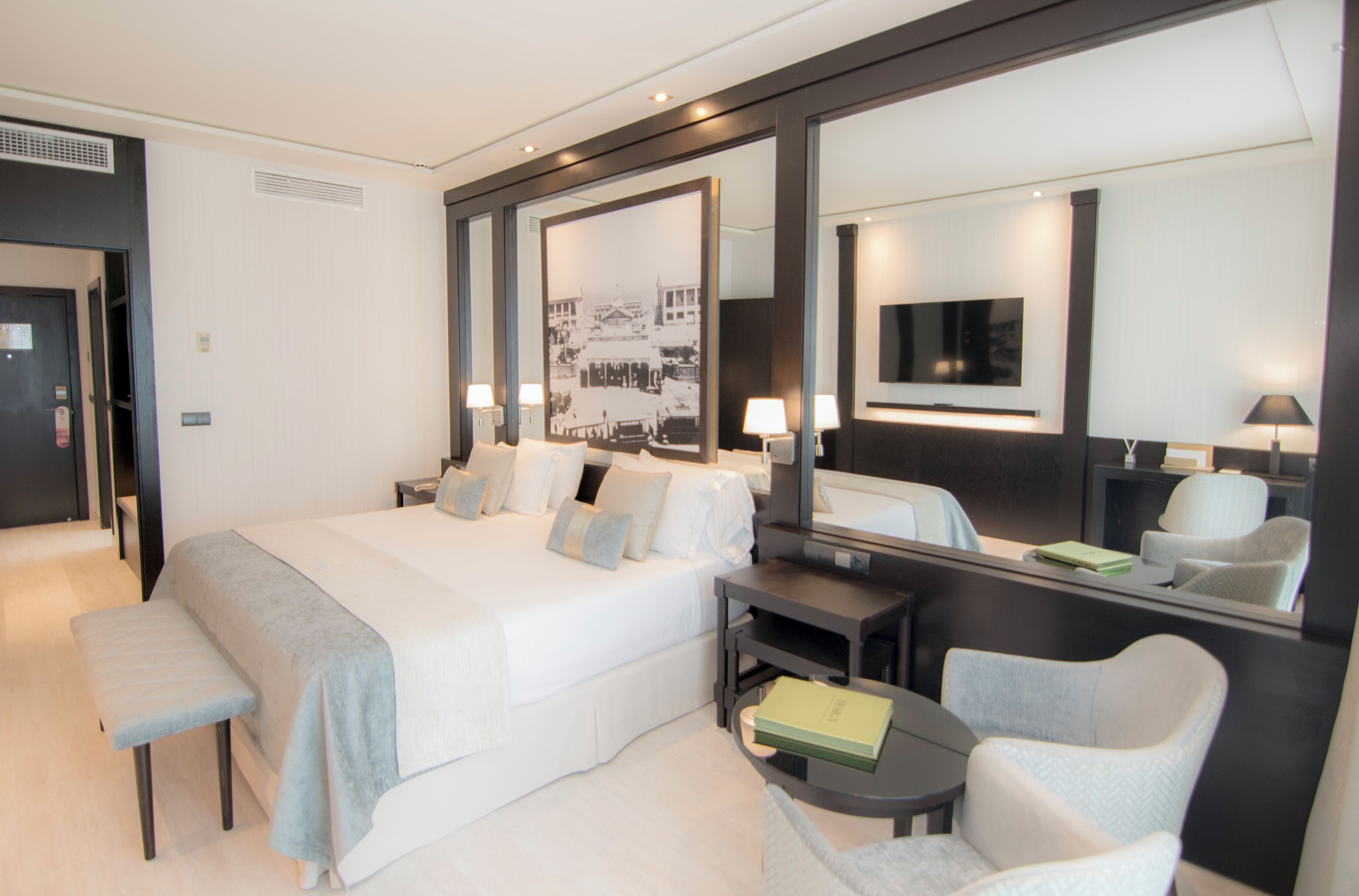 Executive Room, Terrace, Beach View | Premium bedding, minibar, in-room safe, desk