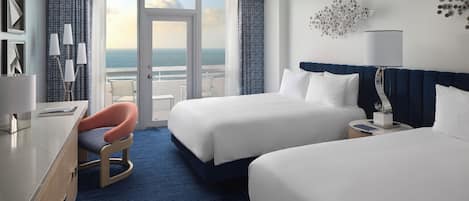 Habitación, 2 camas de matrimonio, balcón, frente al mar | Ropa de cama de alta calidad, minibar, caja fuerte y escritorio