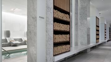 Salas de tratamientos para parejas, bañera de hidromasaje